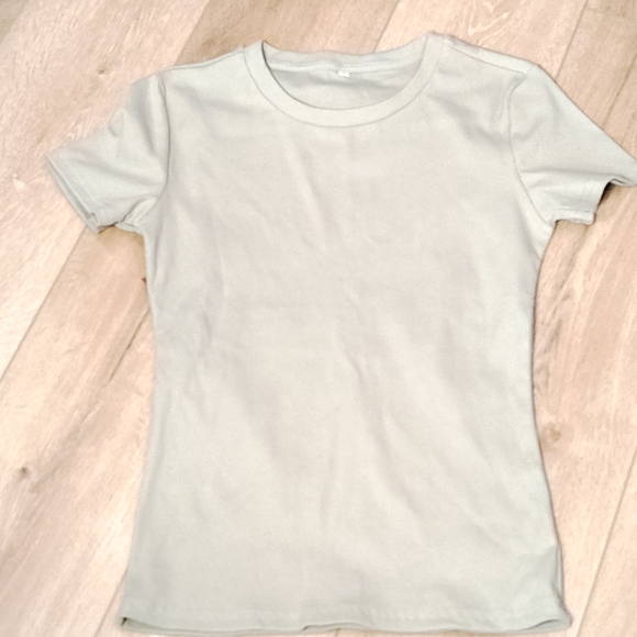Junior Girls Medium Sage Green Ribbed Short Sleeve Shirt - Picture 1 of 6